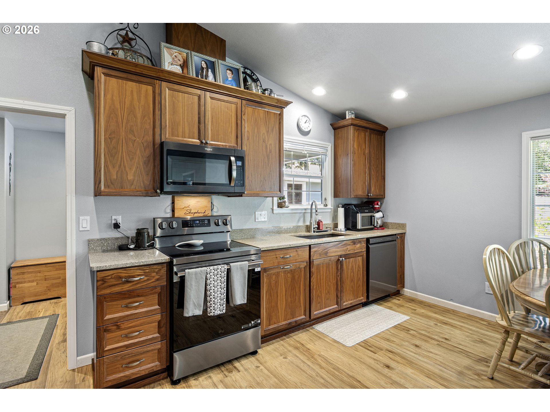 1462 Schad Road Elkton, OR 97436 - Photo 17 of 48 Kitchen