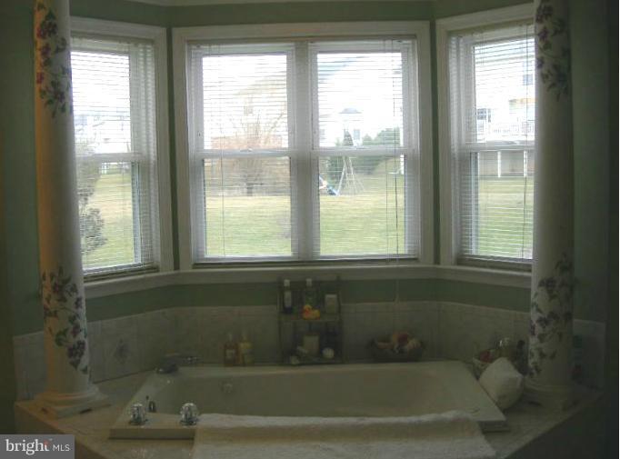 4640 Bucks School House Road Rosedale, MD 21237 - Photo 14 of 29 Bath (Master)
