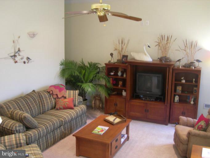 4640 Bucks School House Road Rosedale, MD 21237 - Photo 17 of 29 Family Room