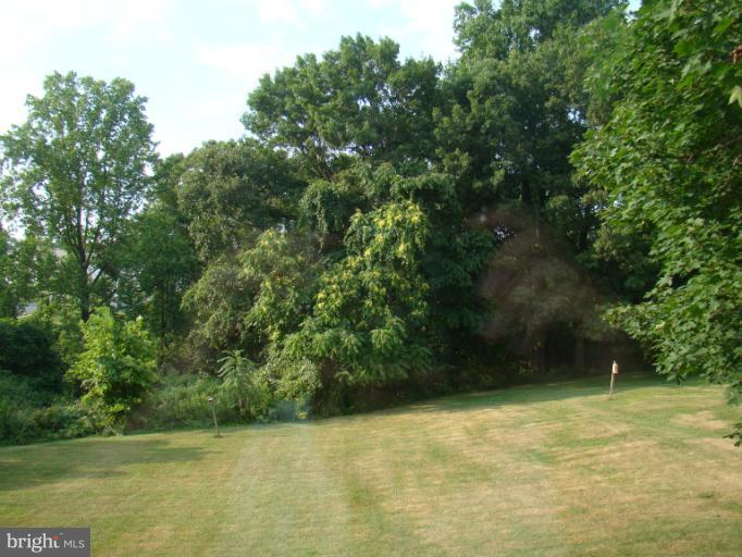 4640 Bucks School House Road Rosedale, MD 21237 - Photo 25 of 29 Backyard