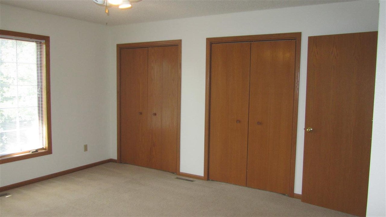 1829 Earl Road Iowa City, IA 52246 - Photo 13 of 22 Gallery Image 13