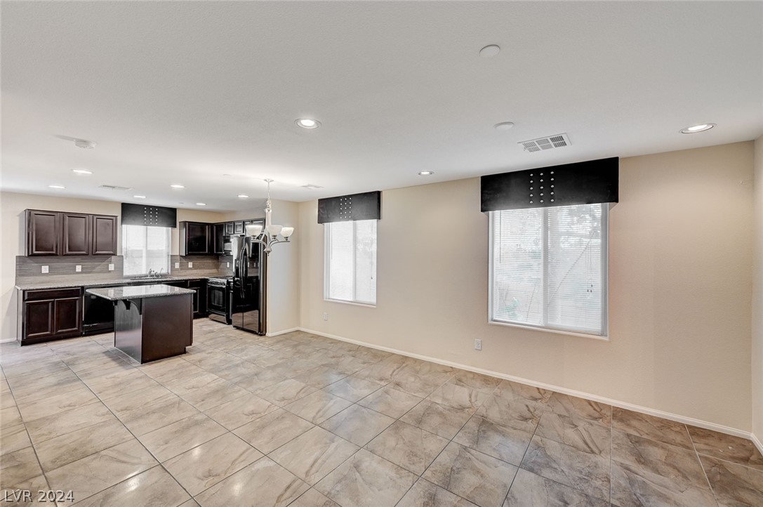 112 Uplander Steep Lane Henderson, NV 89015 - Photo 13 of 58