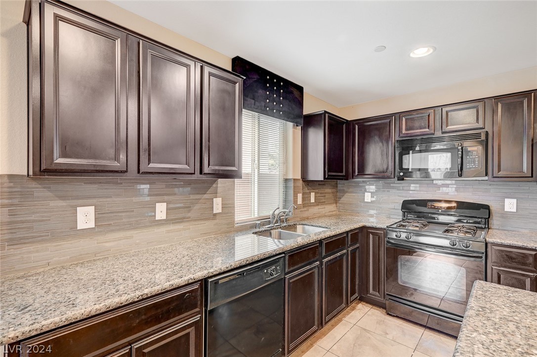 112 Uplander Steep Lane Henderson, NV 89015 - Photo 8 of 58