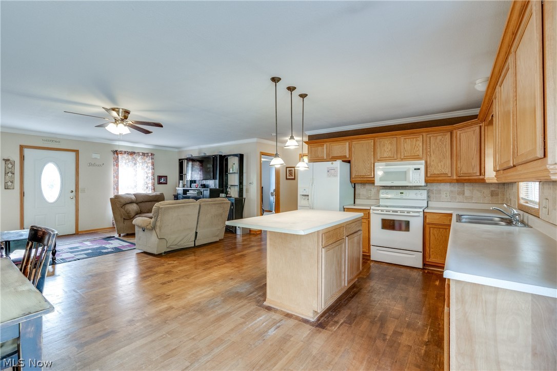 5125 Alliance Road Northwest Malvern, OH 44644 - Photo 3 of 27