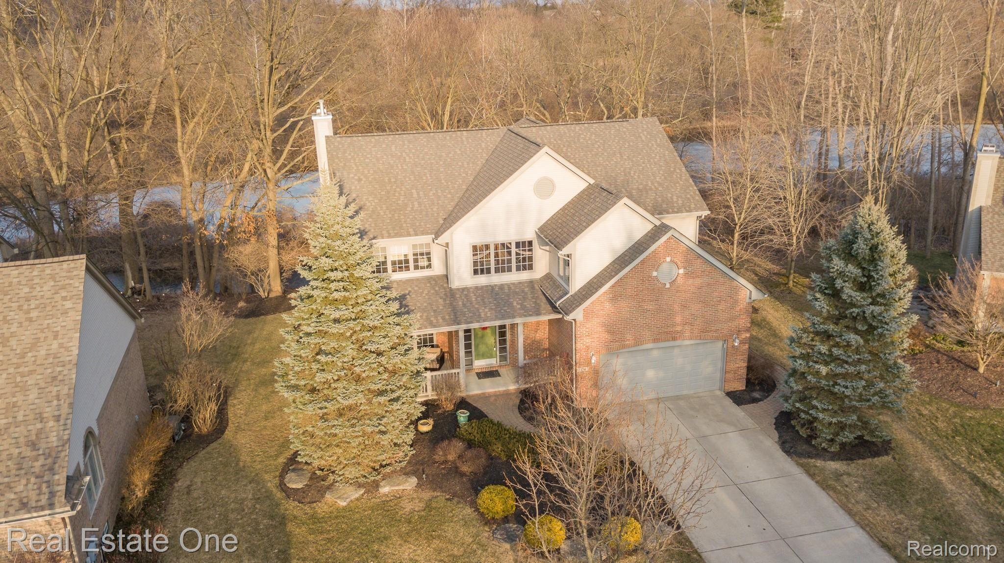 420 Roundview Drive Rochester, MI 48307 - Photo 40 of 49 Roundview MLS-W067.jpg