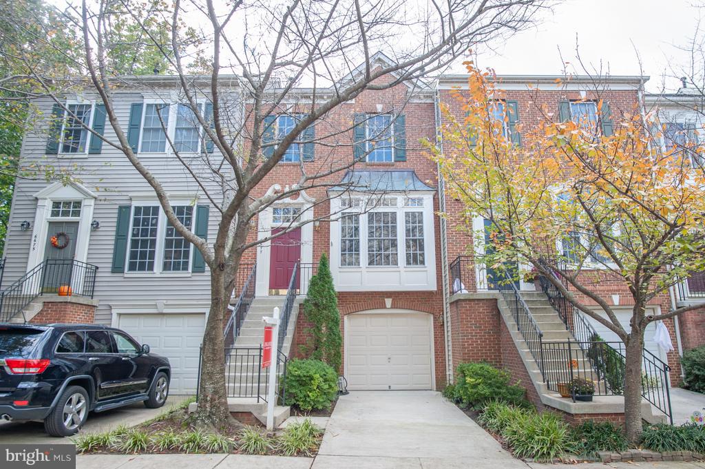 6677 Debra Lu Way Springfield, VA 22150 - Photo 1 of 29 6677 Debra Lu Way