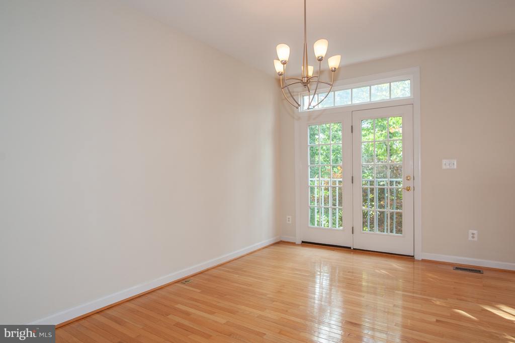 6677 Debra Lu Way Springfield, VA 22150 - Photo 11 of 29 Dining Room