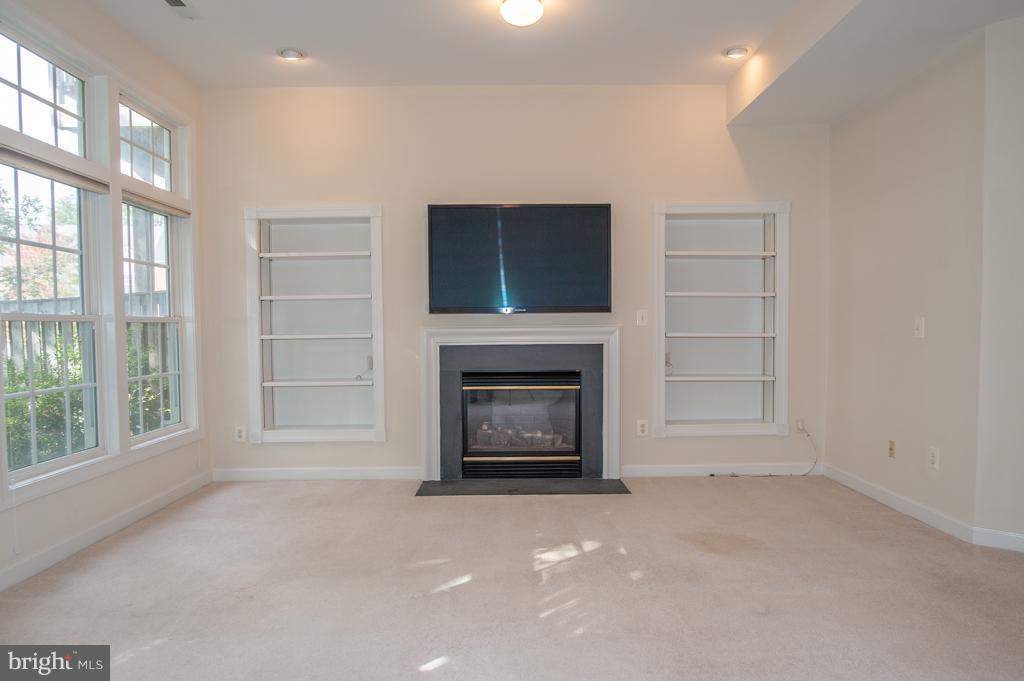 6677 Debra Lu Way Springfield, VA 22150 - Photo 23 of 29 Rec Room