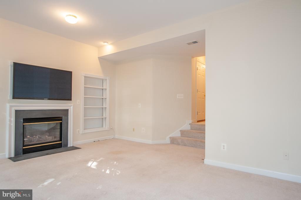 6677 Debra Lu Way Springfield, VA 22150 - Photo 27 of 29 Rec Room