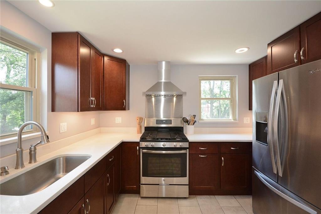 1004 Hastie Road Pittsburgh, PA 15234 - Photo 9 of 25 Gallery Image 9