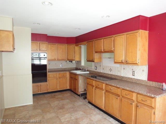 1396 Rambling Road Ypsilanti, MI 48198 - Photo 3 of 10 KITCHEN.jpg