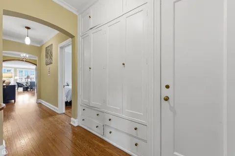 $495,000 | 2060 West Farwell Avenue, Unit 2, Chicago, IL 60645
