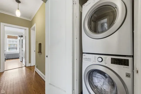 $495,000 | 2060 West Farwell Avenue, Unit 2, Chicago, IL 60645