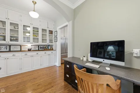 $495,000 | 2060 West Farwell Avenue, Unit 2, Chicago, IL 60645