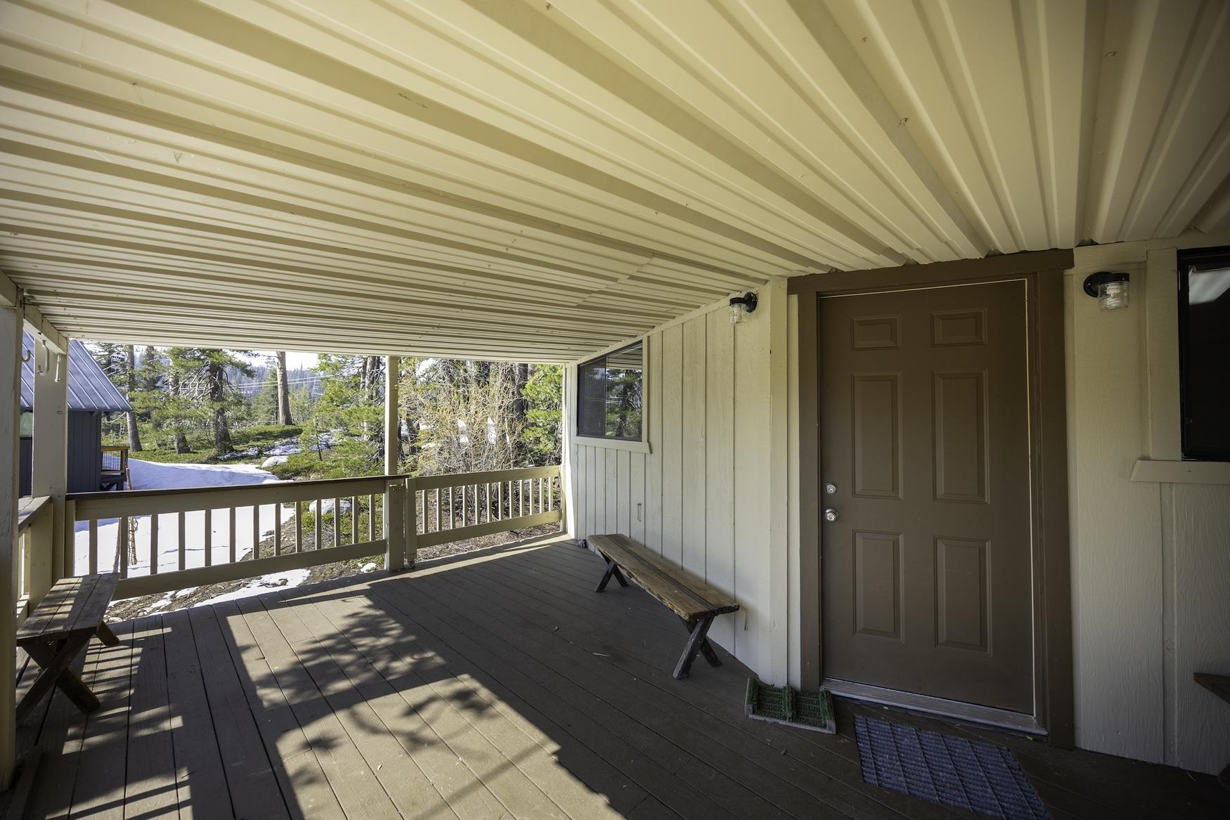 7704 Cascade Road Soda Springs, CA 95728 - Photo 9 of 22 Gallery Image 9