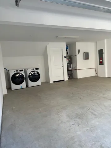 $3,075 | 9423 Sepulveda Boulevard, Unit 5, North Hills, CA 91343