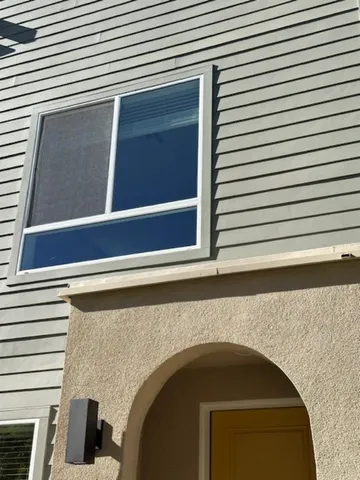 $3,075 | 9423 Sepulveda Boulevard, Unit 5, North Hills, CA 91343