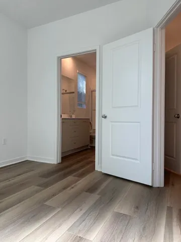 $3,075 | 9423 Sepulveda Boulevard, Unit 5, North Hills, CA 91343