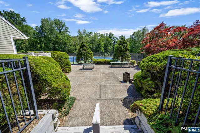 $5,000 | 12 Sandburg Court, Mahwah, NJ 07430