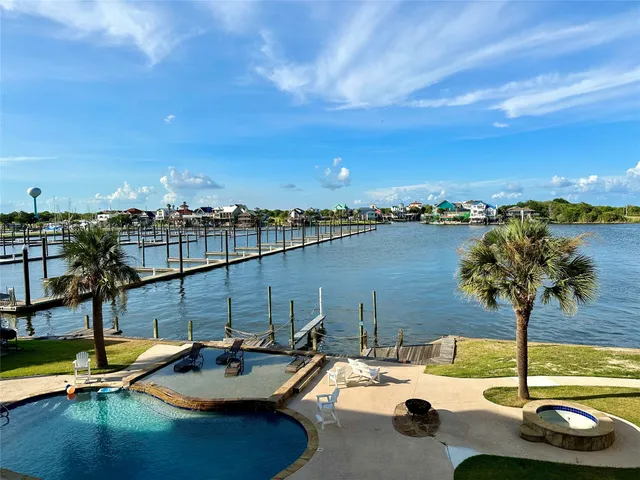 $195,000 | 560 Pleasure Island Blvd Port, Unit 210211, Port Arthur, TX 77640