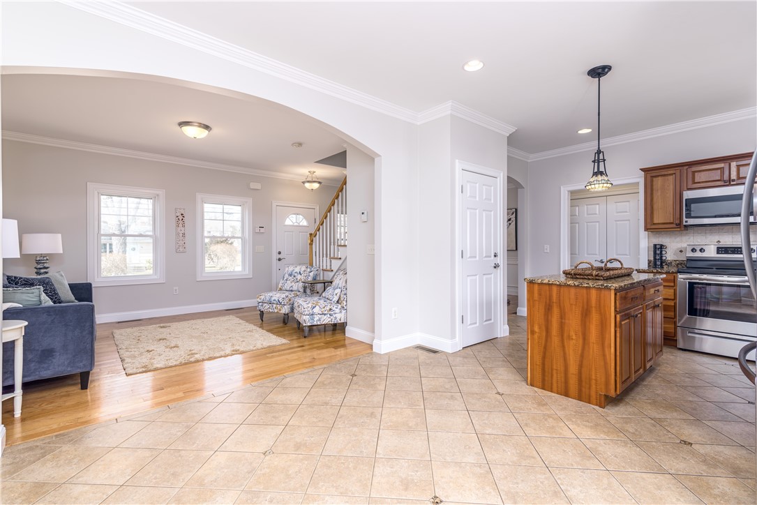 95 Juniper Road South Kingstown, RI 02879 - Photo 3 of 40 Kitchen