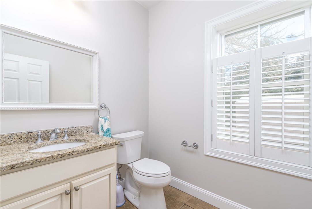 95 Juniper Road South Kingstown, RI 02879 - Photo 10 of 40 1st Floor 1/2 Bath