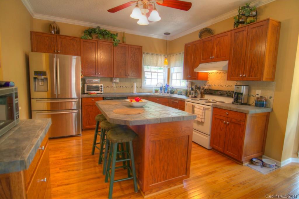 10702 Ridge Acres Road Charlotte, NC 28214 - Photo 12 of 24 Gallery Image 12