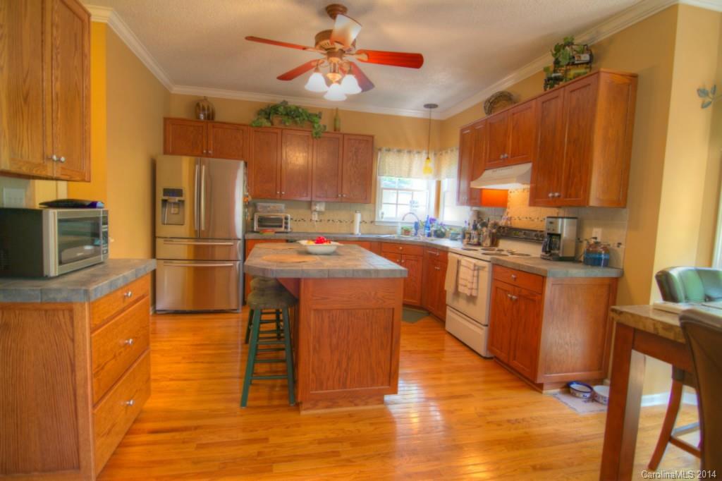 10702 Ridge Acres Road Charlotte, NC 28214 - Photo 10 of 24 Gallery Image 10