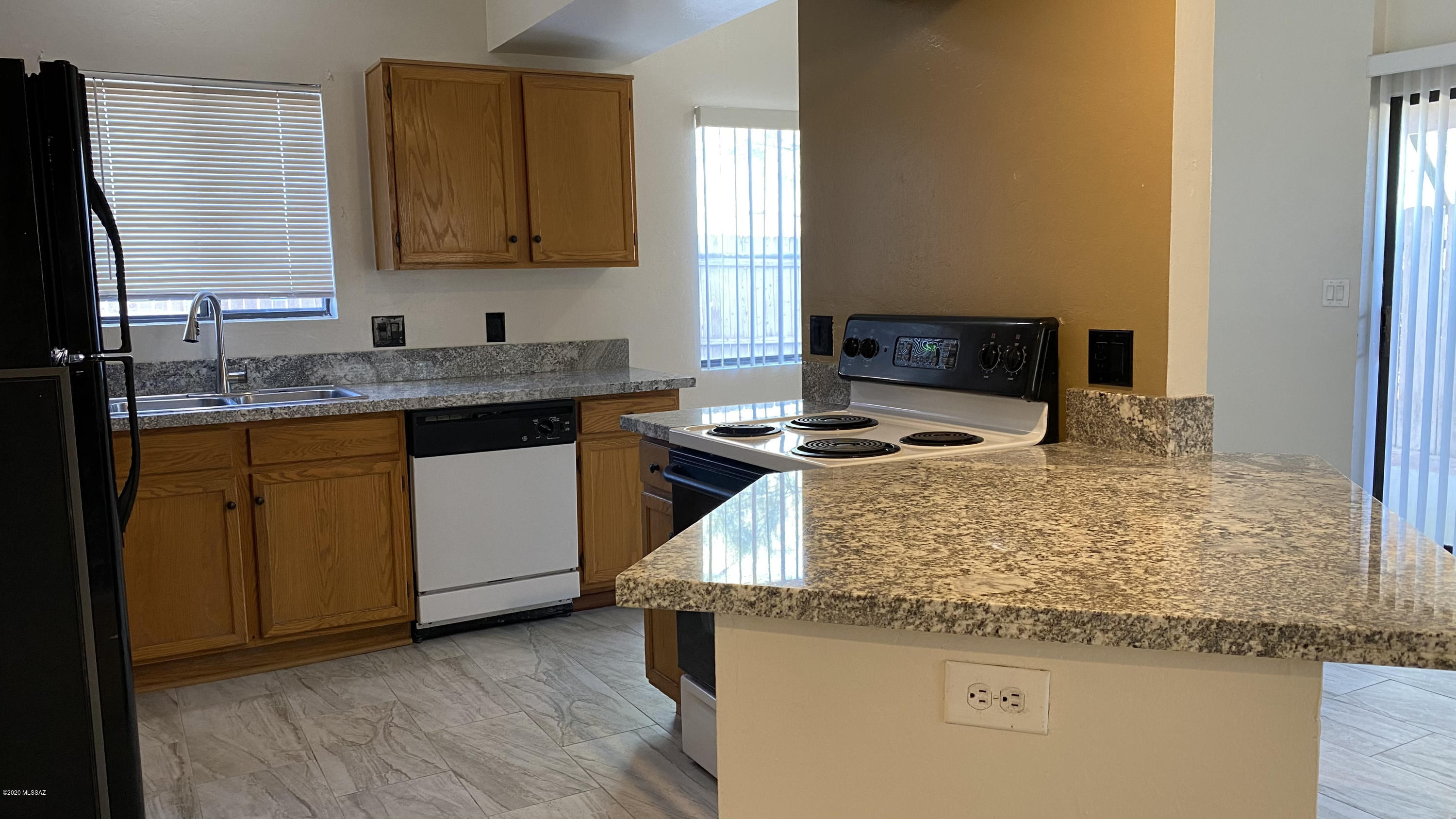 838 West Thurber Road Tucson, AZ 85705 - Photo 11 of 24