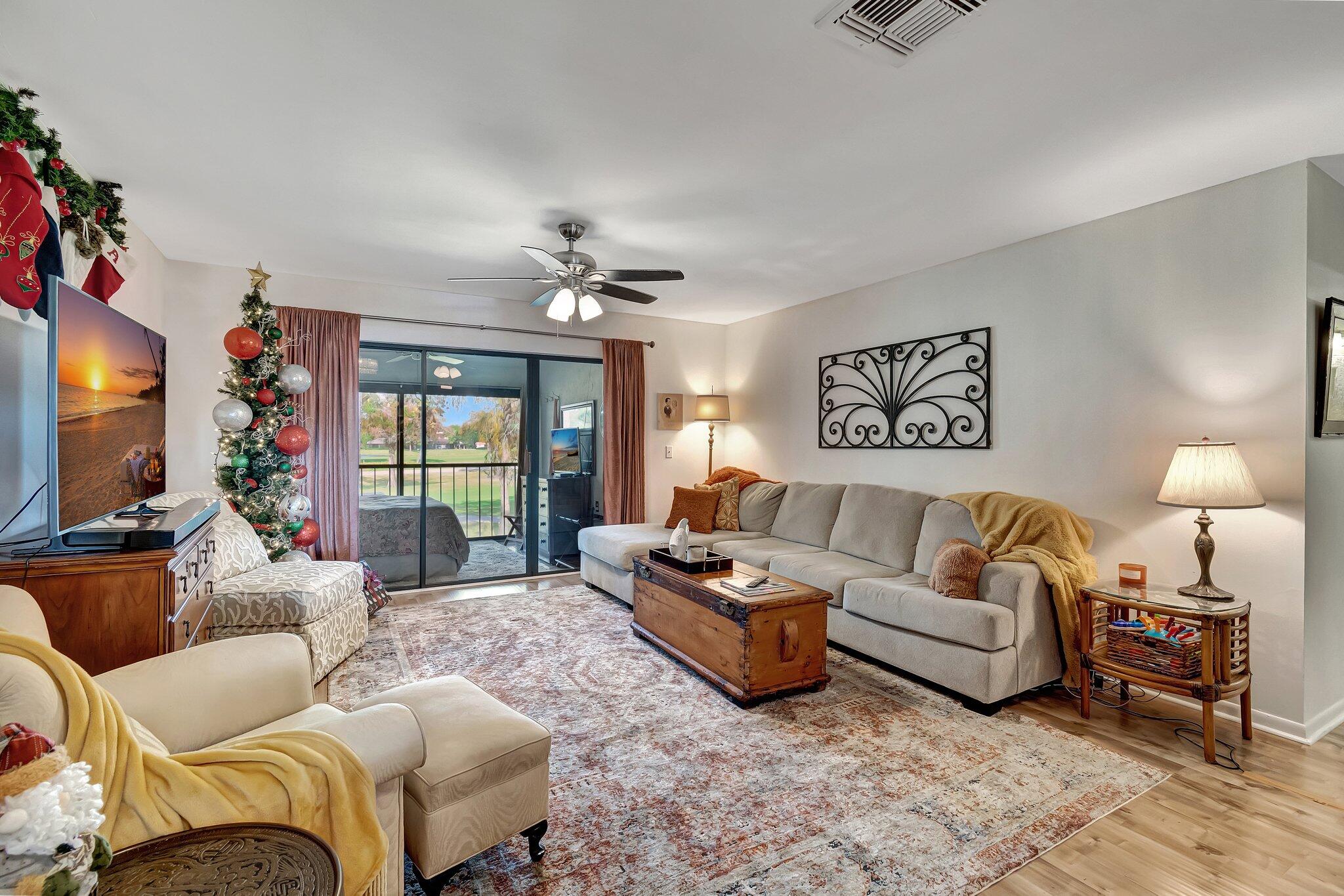 21856 Arriba Real, Unit 5F Boca Raton, FL 33433 - Photo 8 of 61 LIVINGROOM