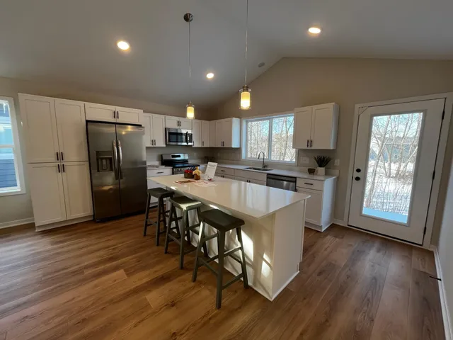 $424,900 | 1132 Dorothy Lane, Elko New Market, MN 55054