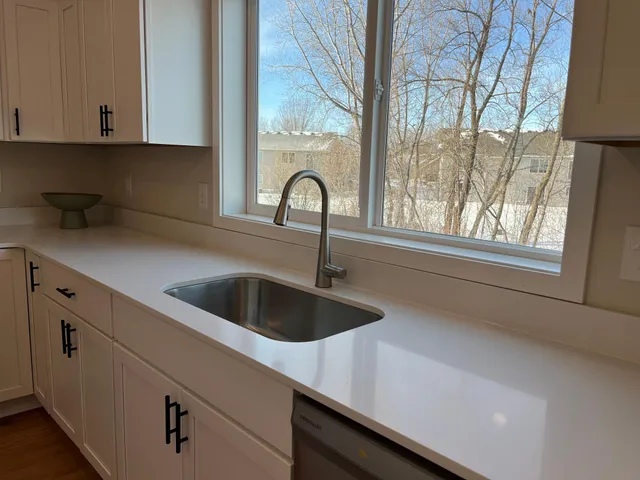 $424,900 | 1132 Dorothy Lane, Elko New Market, MN 55054