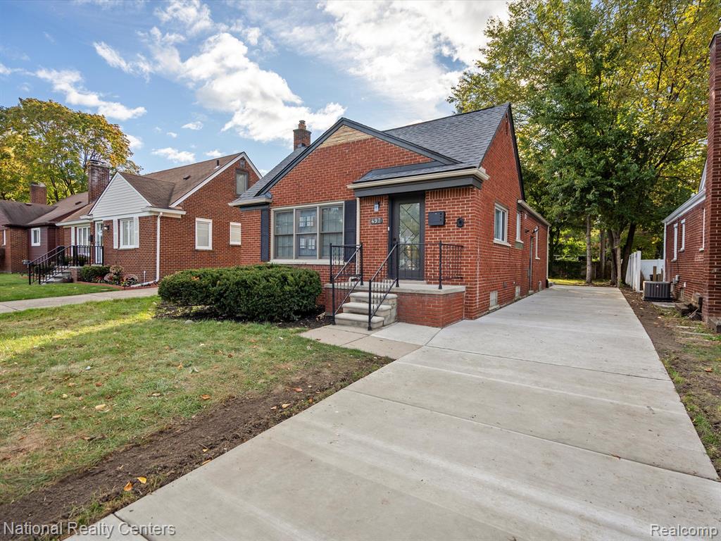 497 Coolidge Road Birmingham, MI 48009 - Photo 2 of 29