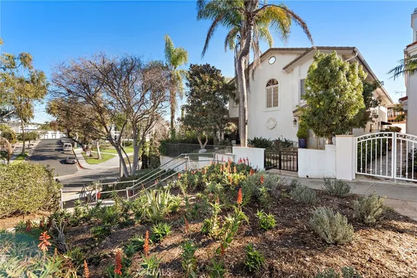 $12,500 | 322 Jasmine Avenue, Corona del Mar, CA 92625