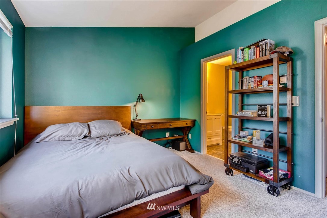 833 Southwest Sunset Boulevard, Unit K53 Renton, WA 98057 - Photo 11 of 18