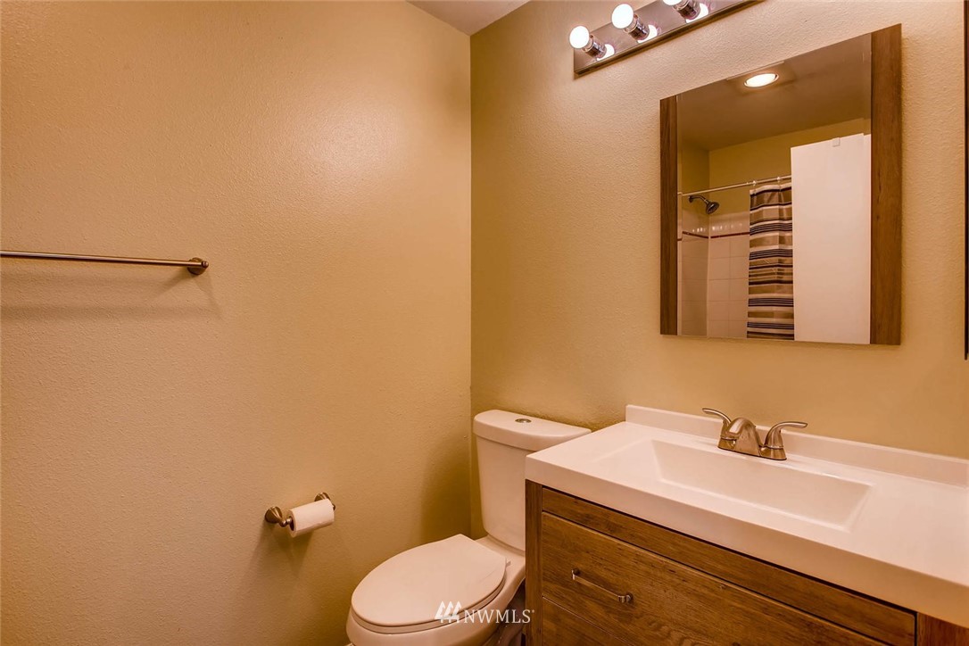 833 Southwest Sunset Boulevard, Unit K53 Renton, WA 98057 - Photo 15 of 18