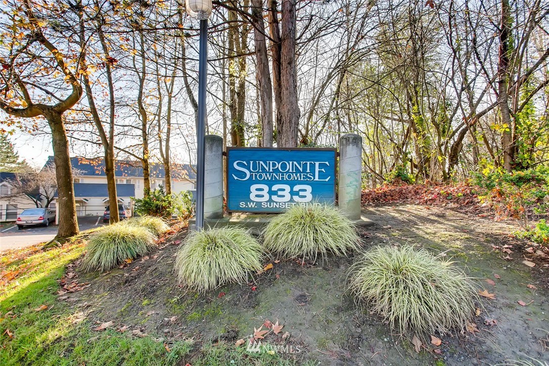833 Southwest Sunset Boulevard, Unit K53 Renton, WA 98057 - Photo 3 of 18