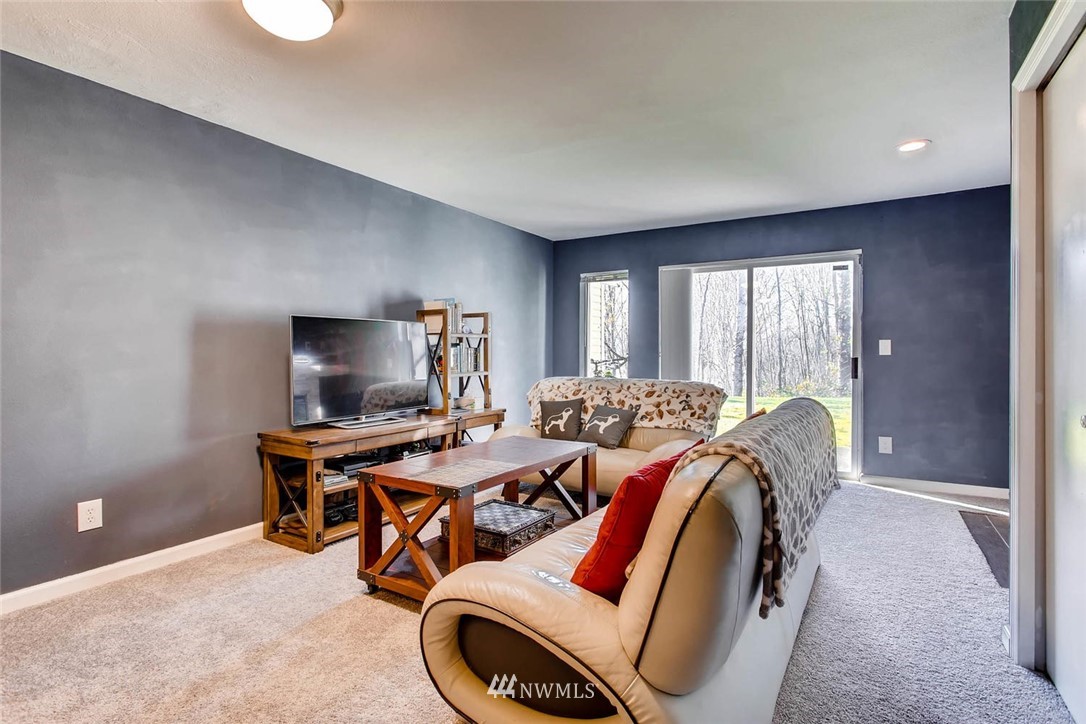 833 Southwest Sunset Boulevard, Unit K53 Renton, WA 98057 - Photo 5 of 18