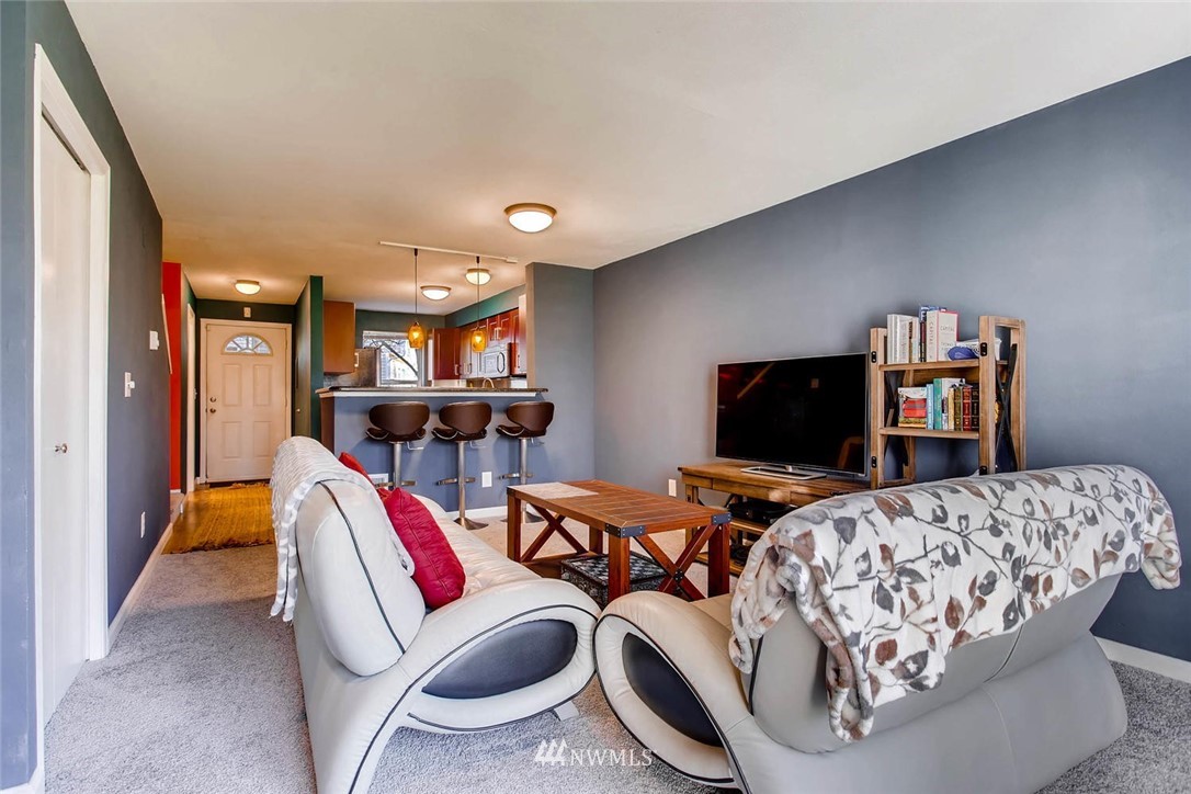 833 Southwest Sunset Boulevard, Unit K53 Renton, WA 98057 - Photo 6 of 18