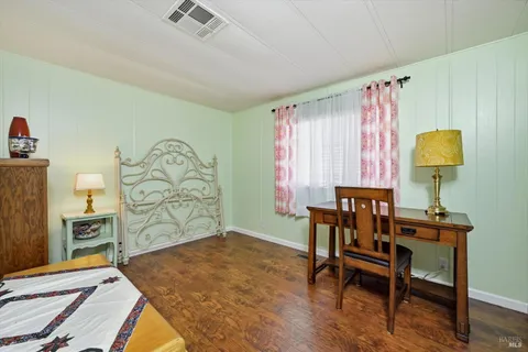 $193,900 | 34 Magnolia Drive, Calistoga, CA 94515