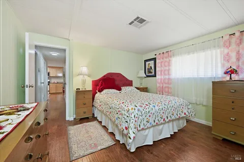 $193,900 | 34 Magnolia Drive, Calistoga, CA 94515