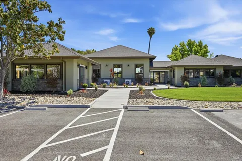 $193,900 | 34 Magnolia Drive, Calistoga, CA 94515