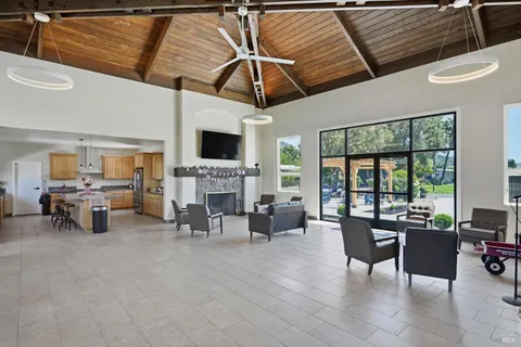 $193,900 | 34 Magnolia Drive, Calistoga, CA 94515