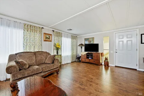 $193,900 | 34 Magnolia Drive, Calistoga, CA 94515