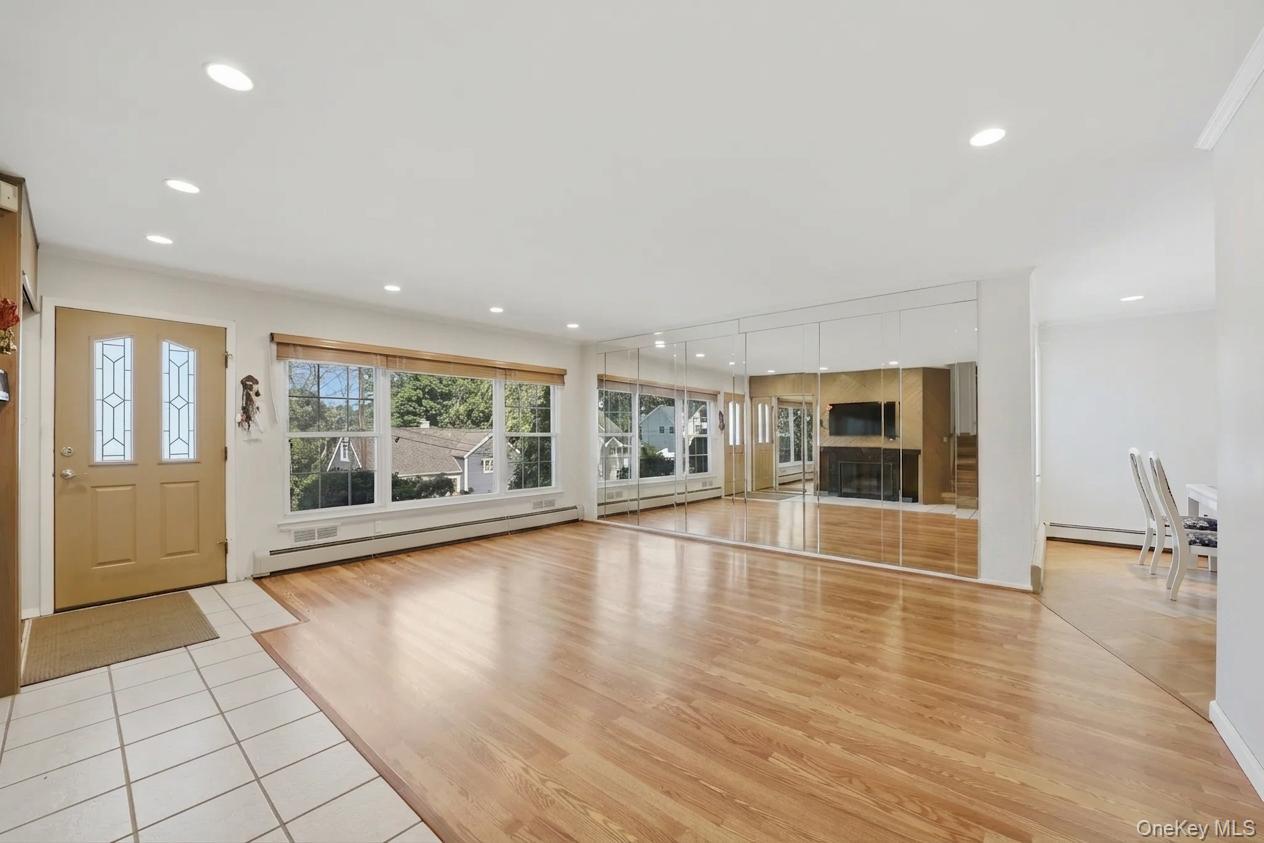 29 Montrose Road Yonkers, NY 10710 - Photo 3 of 39 Hardwood-finish flooring throughout the main living area
