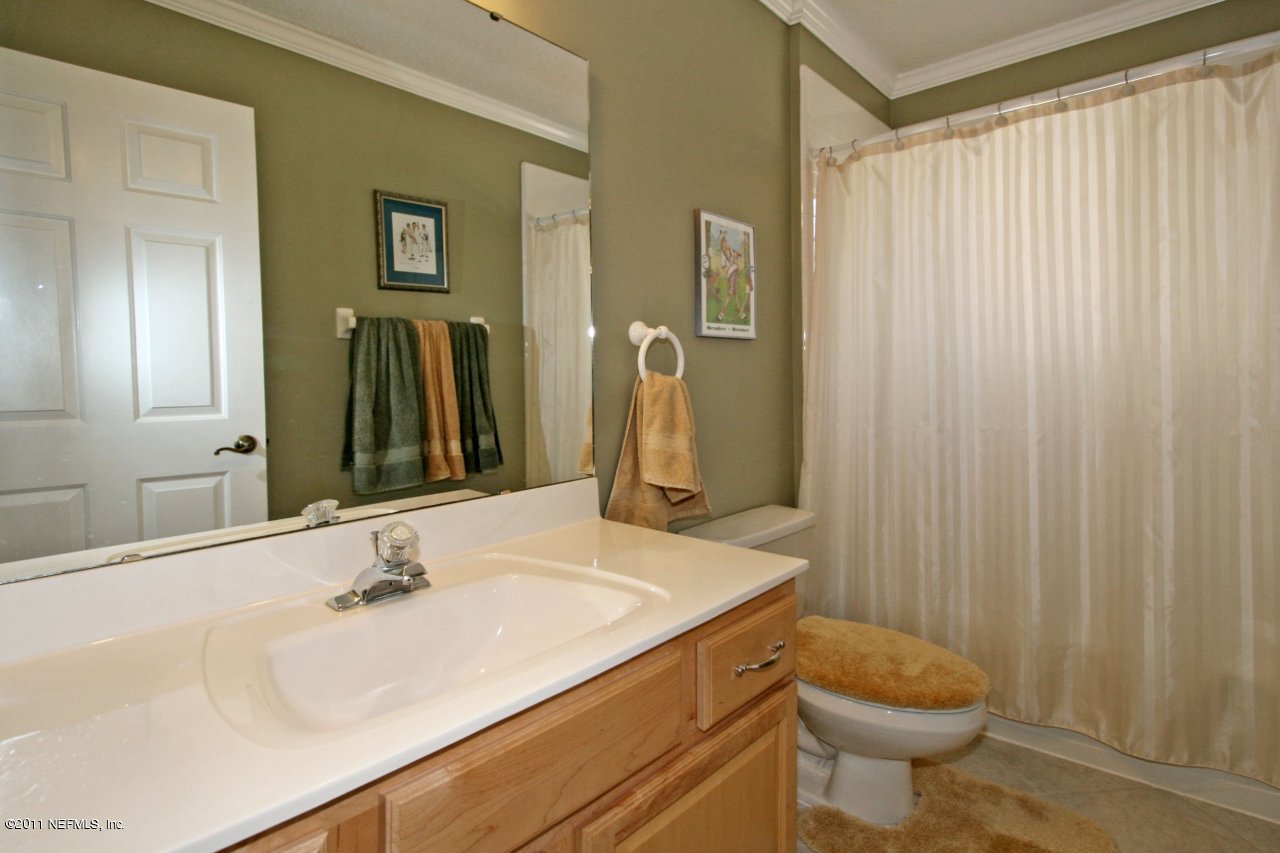 168 Edge Of Woods Road St. Augustine, FL 32092 - Photo 17 of 20 Bathroom