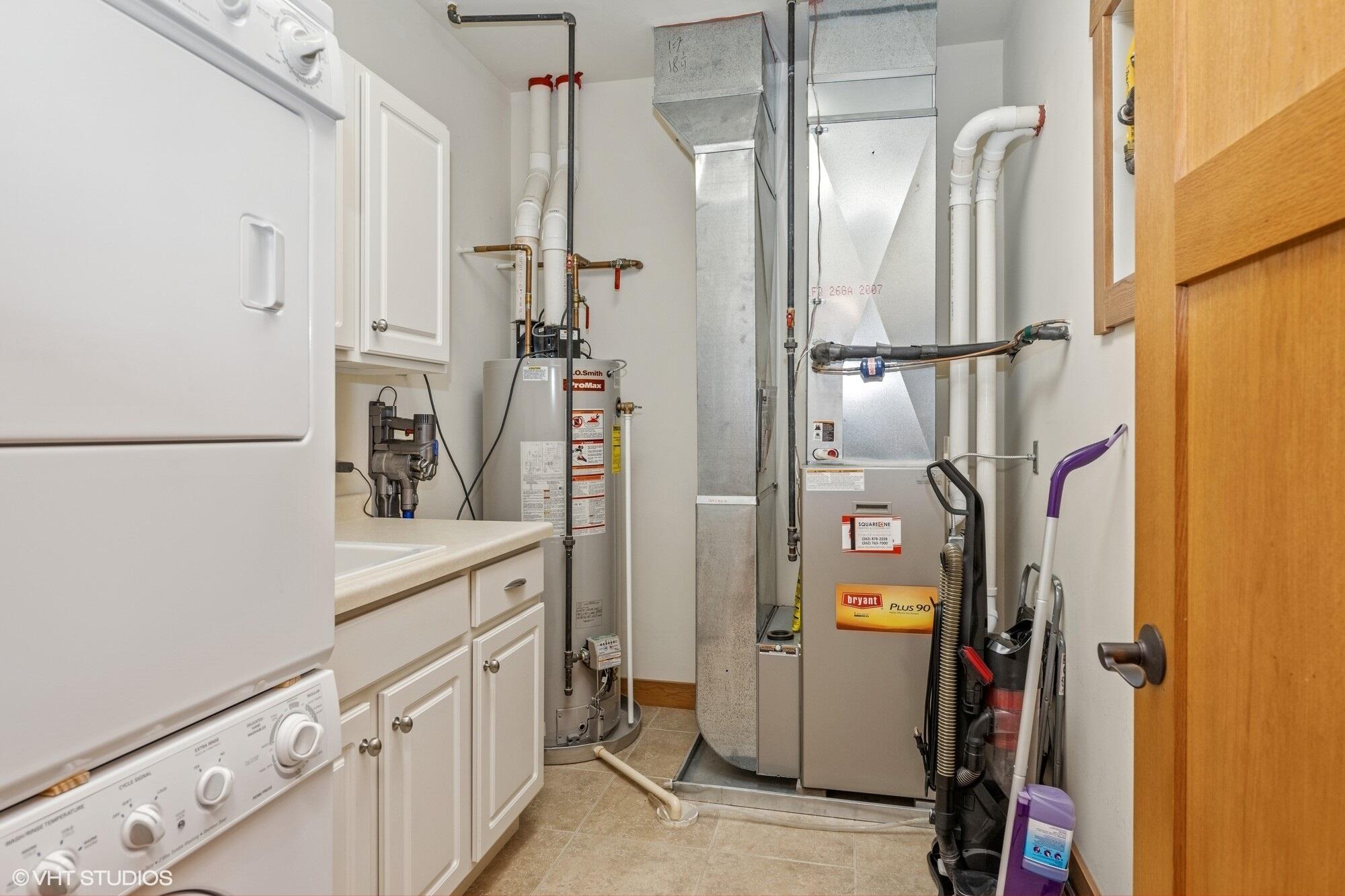 415 South Wells Street, Unit 804 Lake Geneva, WI 53147 - Photo 16 of 23 Laundry/Utility Room