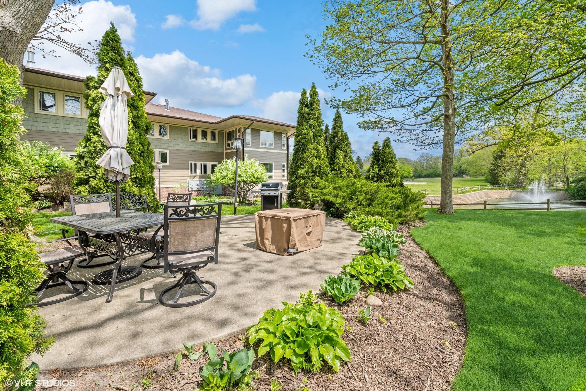 415 South Wells Street, Unit 804 Lake Geneva, WI 53147 - Photo 18 of 23 03_415SWellsStunit804_2004_MRED_2000x133