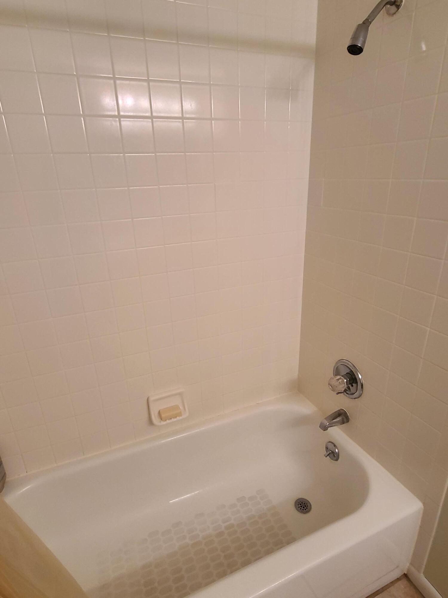 2090 Colonial Road, Unit 2 Fort Pierce, FL 34950 - Photo 18 of 25 20220723_141211