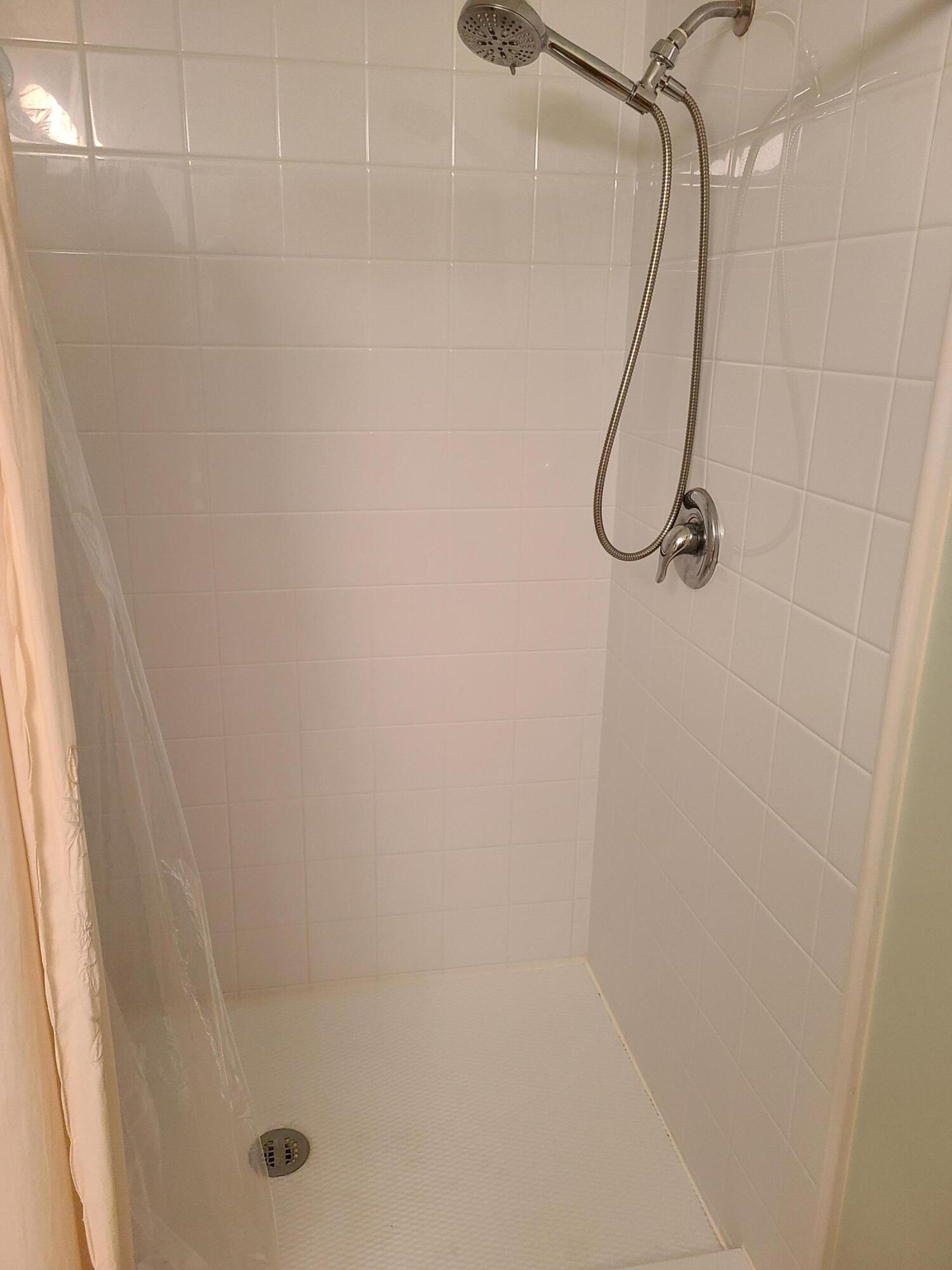 2090 Colonial Road, Unit 2 Fort Pierce, FL 34950 - Photo 22 of 25 20220723_141719